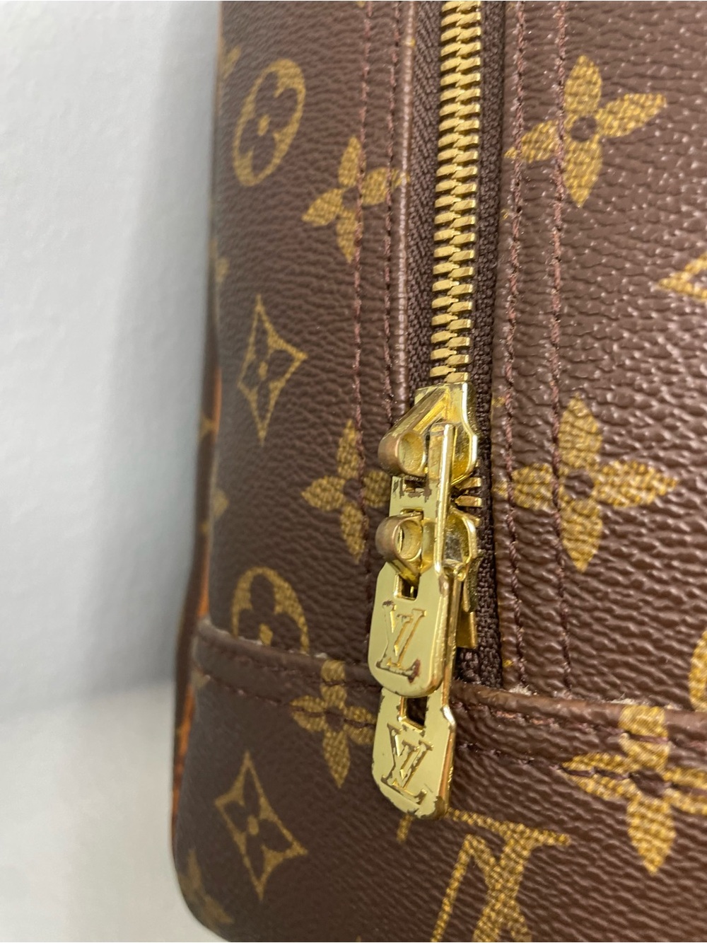 Louis Vuitton Deauville Bowling Vanity Bag - Picture 10 of 13
